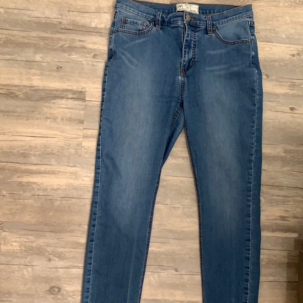 Free People Mid Rise Skinny Jeans Size 28